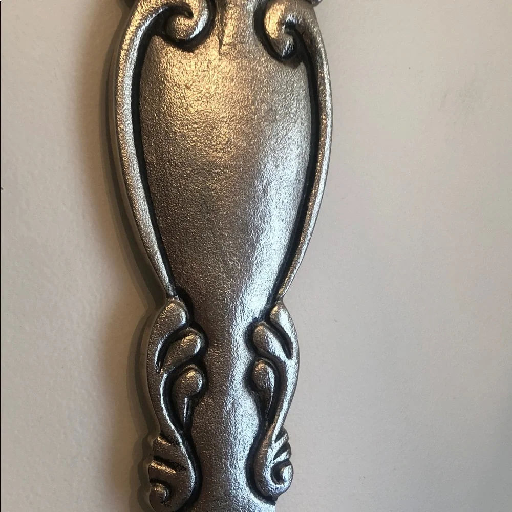 Ornate Silver-Tone Butter Knife silver display Dec